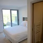 Magnifique Avec Piscine Chauffee, Vue Et Montage