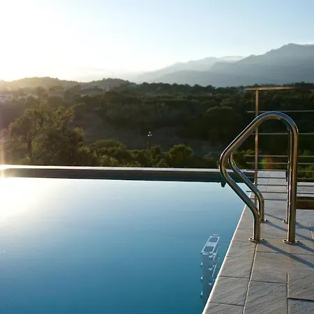 Magnifique Avec Piscine Chauffée, Vue Et Montage *