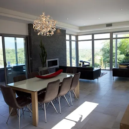 Magnifique Avec Piscine Chauffée, Vue Et Montage *