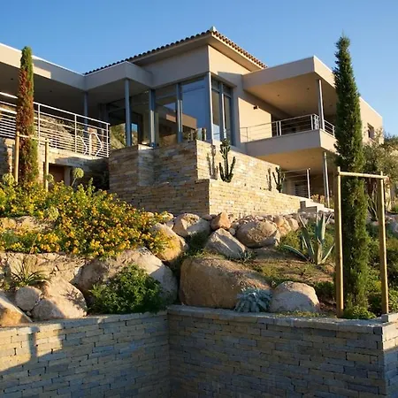 Magnifique Avec Piscine Chauffee, Vue Et Montage