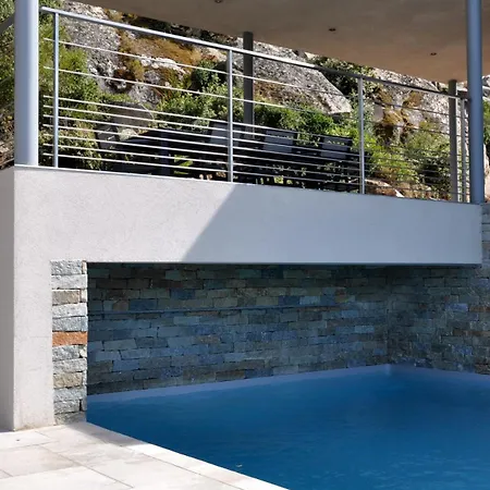 Villa Magnifique Avec Piscine Chauffée, Vue Et Montage *