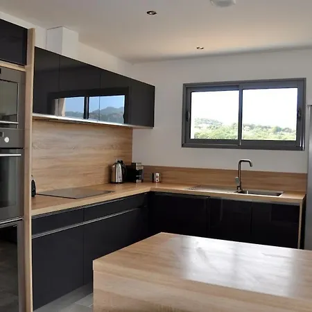 Magnifique Avec Piscine Chauffée, Vue Et Montage Villa *