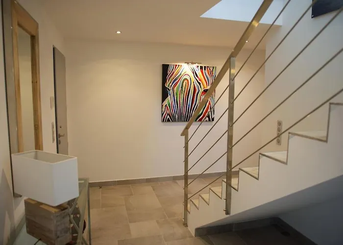 Magnifique Avec Piscine Chauffee, Vue Et Montage *