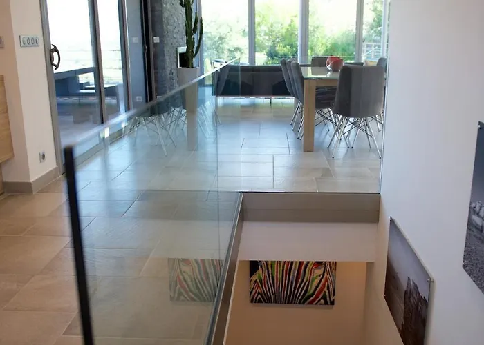 Villa Magnifique Avec Piscine Chauffee, Vue Et Montage